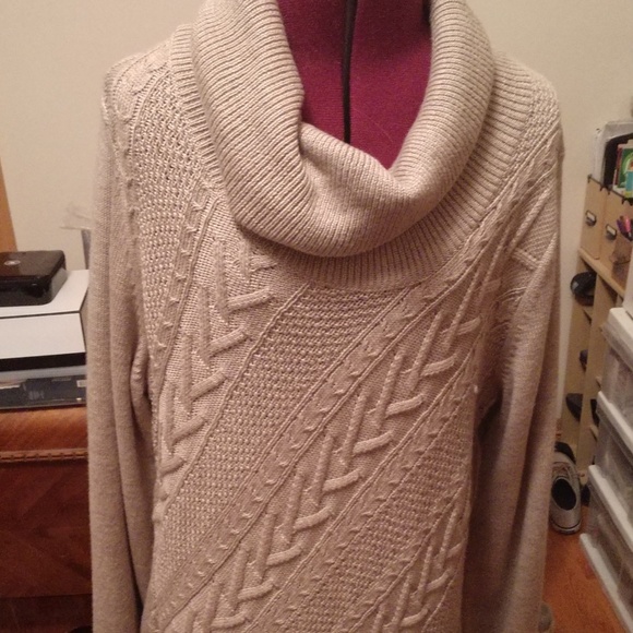 Tan cable knit seater dress - Picture 2 of 5